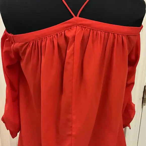 She & Sky Off the shoulder halter top with tie accents at sleeve - Picture 4 of 4